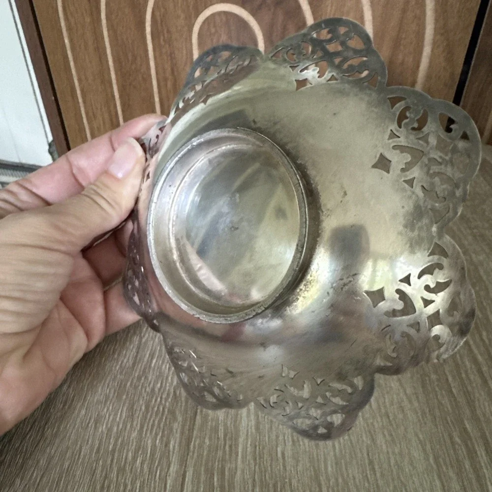 Vintage antique silver small pedestal dish 6 x 6 in. 1 inch high Grufton